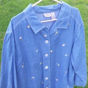 Woman's Plus Size Demin Overshirt
